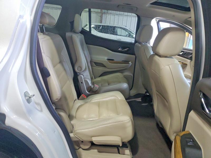 70081866 :رقم المزاد ، 1GKKNXLSXHZ191566 vin ، 2017 Gmc Acadia مزاد بيع