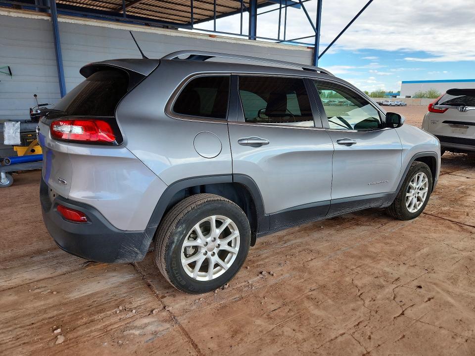 70843466 :رقم المزاد ، 1C4PJLCB2GW216398 vin ، 2016 Jeep Cherokee مزاد بيع