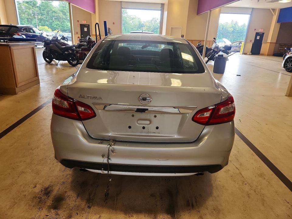 2017 Nissan Altima მანქანა იყიდება აუქციონზე, vin: 1N4AL3AP4HC229516, აუქციონის ნომერი: 68982566