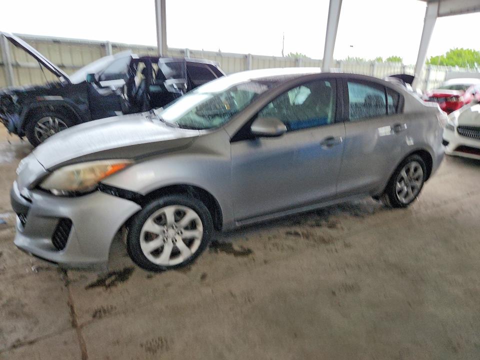 Продаж на аукціоні авто 2013 Mazda 3, vin: JM1BL1U71D1703717, номер лоту: 69910136