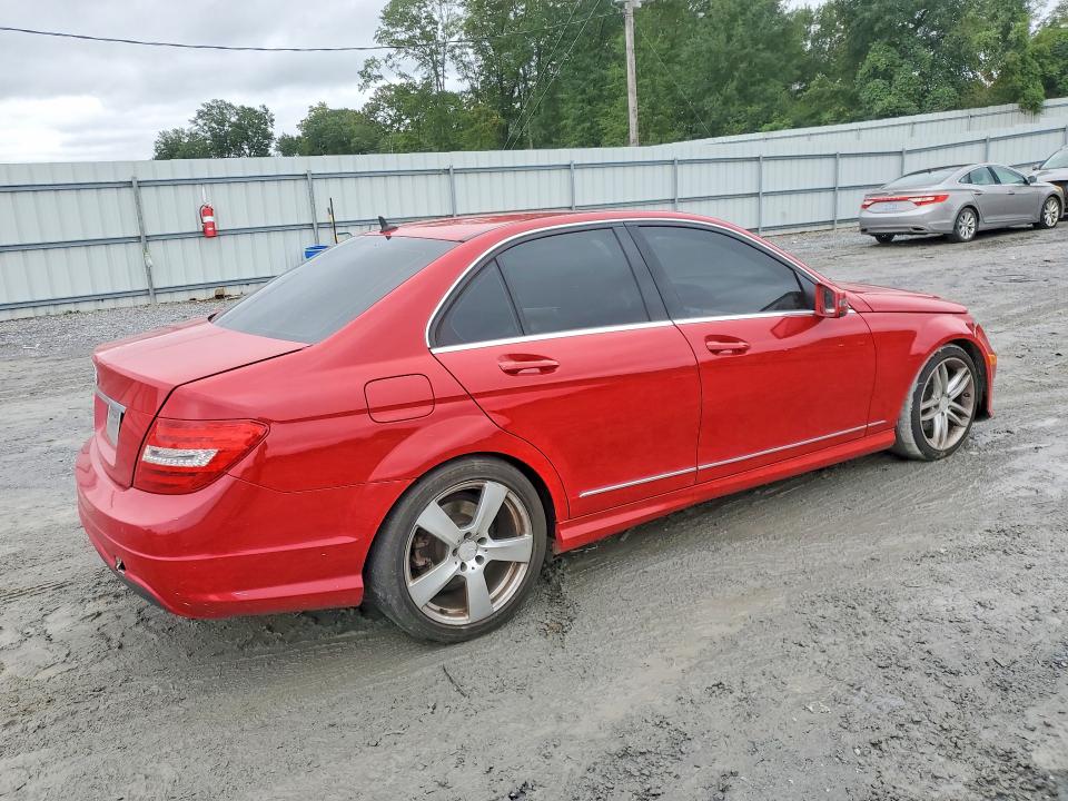 2013 Mercedes-benz C მანქანა იყიდება აუქციონზე, vin: WDDGF4HB0DR275322, აუქციონის ნომერი: 70550746