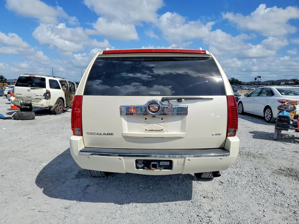 Продажа на аукционе авто 2007 Cadillac Escalade, vin: 1GYFK66827R311997, номер лота: 69323016