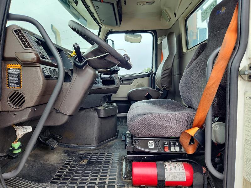 Aukcja sprzedaży 2017 Volvo Vnl, vin: 4V4N39TG5HN988101, numer aukcji: 69939086