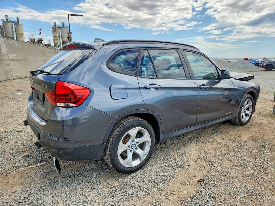 65961726 :رقم المزاد ، WBAVM1C57FV315376 vin ، 2015 Bmw X1 مزاد بيع