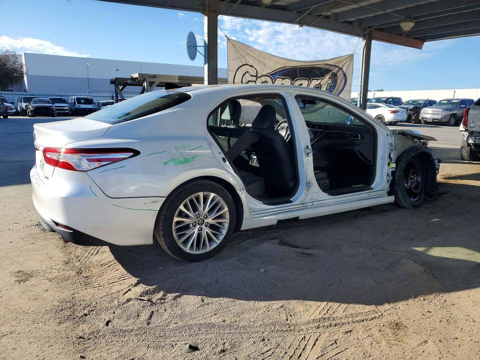 2018 Toyota Camry მანქანა იყიდება აუქციონზე, vin: 4T1BZ1HK4JU006903, აუქციონის ნომერი: 67939026