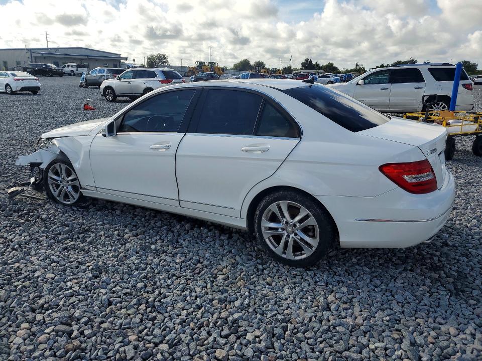2014 Mercedes-benz C მანქანა იყიდება აუქციონზე, vin: WDDGF8AB7EG180514, აუქციონის ნომერი: 66516866
