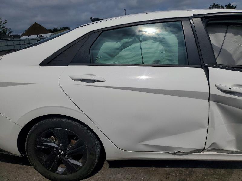 67645326 :رقم المزاد ، 5NPLM4AG1PH112405 vin ، 2023 Hyundai Elantra مزاد بيع