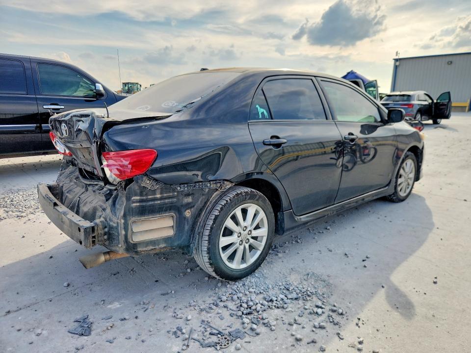 70017766 :رقم المزاد ، 2T1BU4EE6AC418644 vin ، 2010 Toyota Corolla مزاد بيع