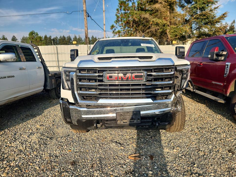 65283726 :رقم المزاد ، 1GT39TEY1RF120841 vin ، 2024 Gmc Sierra مزاد بيع