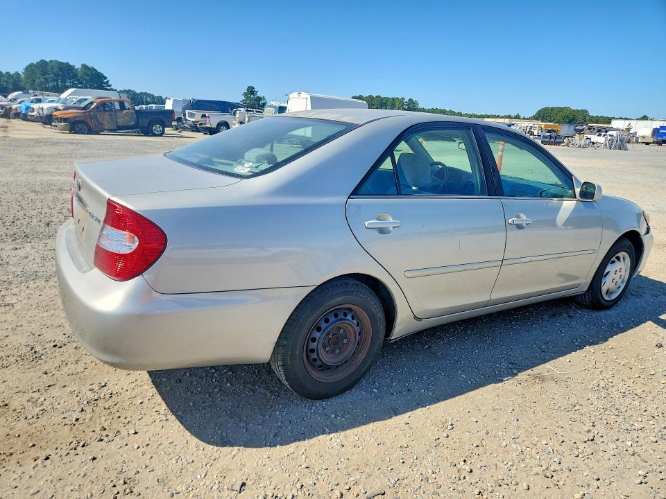 67236836 :رقم المزاد ، 4T1BE32K24U264907 vin ، 2004 Toyota Camry مزاد بيع