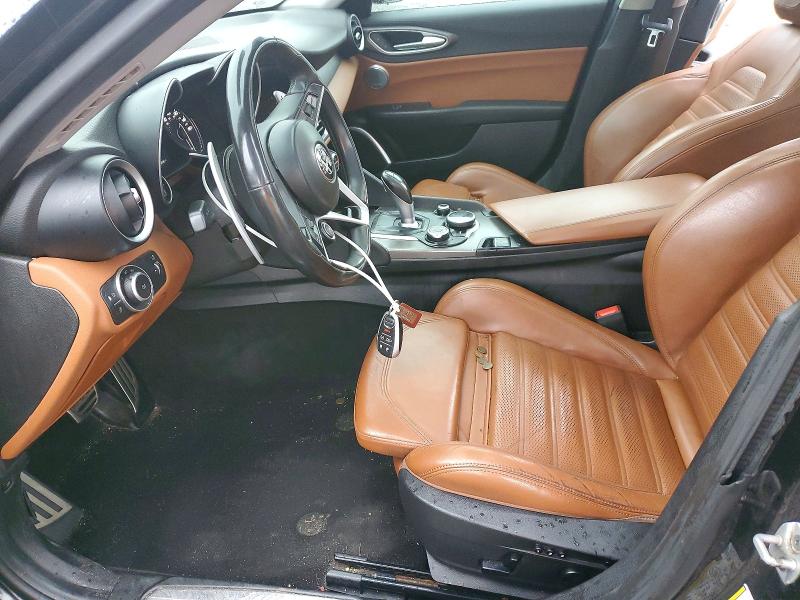 67094426 :رقم المزاد ، ZARFAEEN3J7597622 vin ، 2018 Alfa Romeo Giulia مزاد بيع