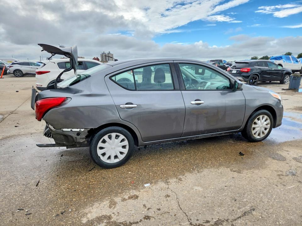 67721306 :رقم المزاد ، 3N1CN7AP9KL853105 vin ، 2019 Nissan Versa مزاد بيع