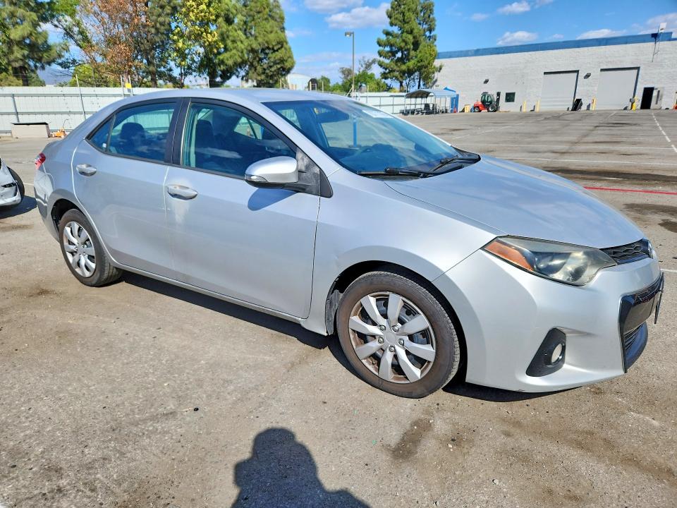 70771176 :رقم المزاد ، 5YFBURHE8EP138657 vin ، 2014 Toyota Corolla مزاد بيع