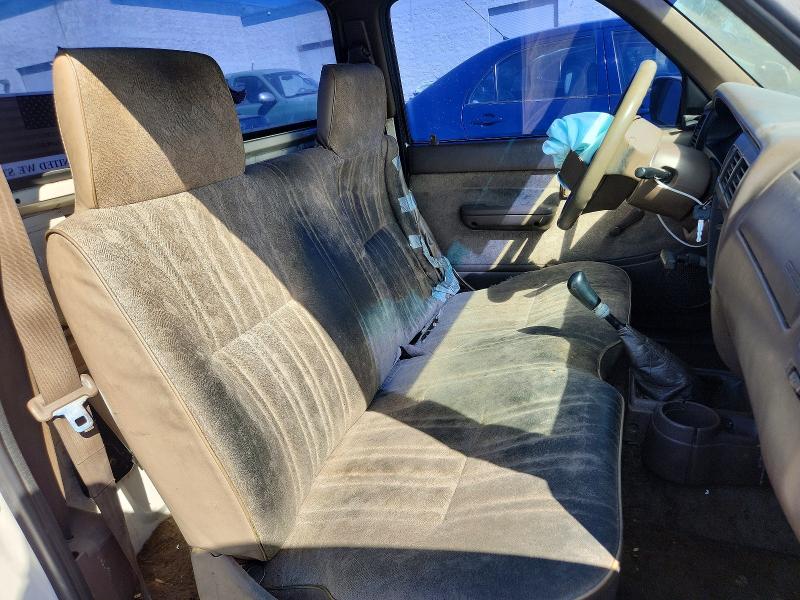 2000 Toyota Tacoma მანქანა იყიდება აუქციონზე, vin: 4TANL42N0YZ593343, აუქციონის ნომერი: 71298546