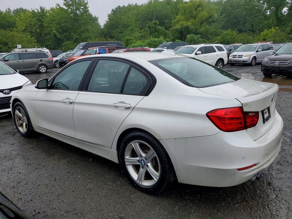 2015 Bmw 328 მანქანა იყიდება აუქციონზე, vin: WBA3B5C51FF959938, აუქციონის ნომერი: 67135106