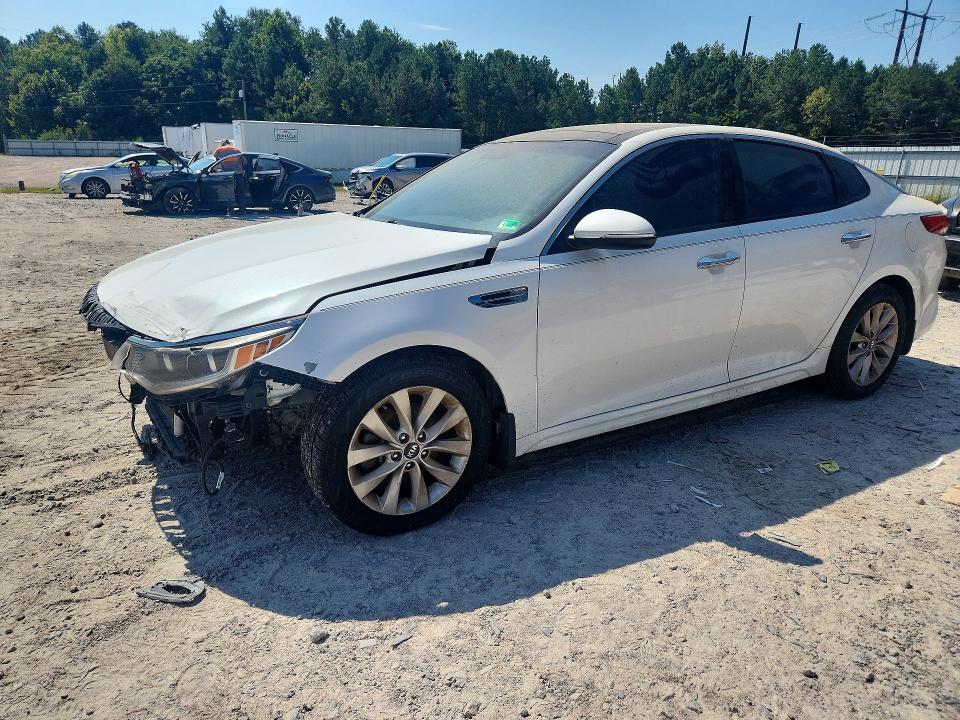 2016 Kia Optima მანქანა იყიდება აუქციონზე, vin: 5XXGU4L37GG056770, აუქციონის ნომერი: 67208036