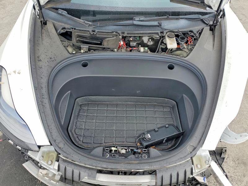 68104156 :رقم المزاد ، 5YJ3E1EC9NF239434 vin ، 2022 Tesla Model 3 مزاد بيع