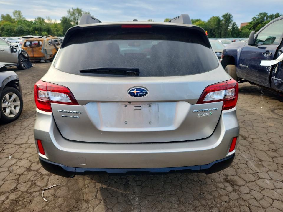 68136296 :رقم المزاد ، 4S4BSANC8F3300013 vin ، 2015 Subaru Outback مزاد بيع