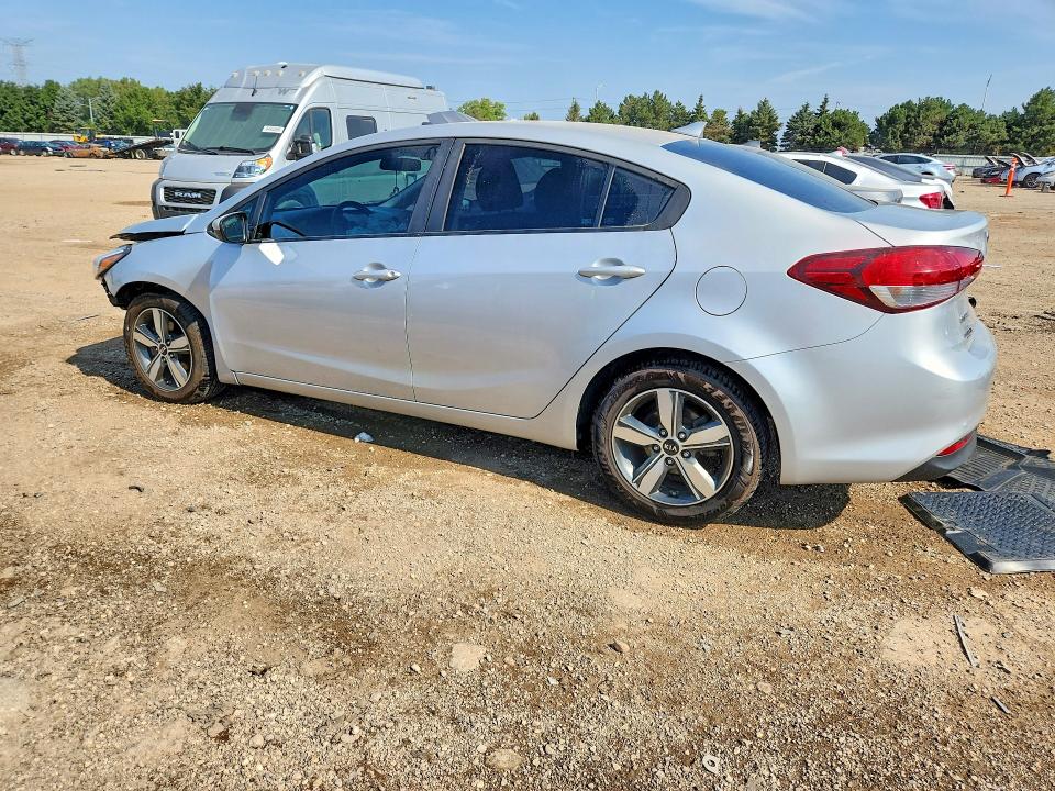 67475616 :رقم المزاد ، 3KPFL4A71JE170025 vin ، 2018 Kia Forte مزاد بيع