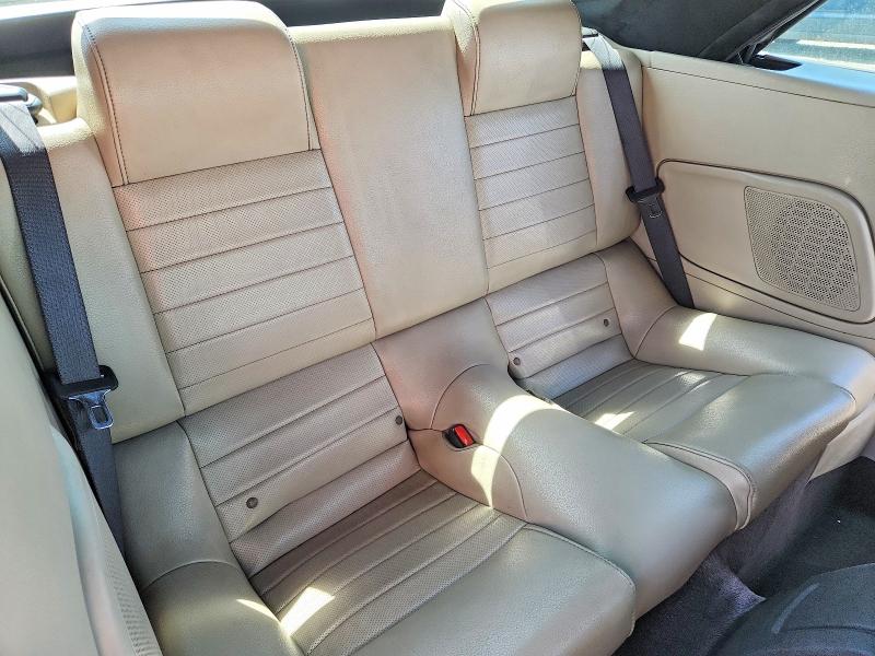 70282296 :رقم المزاد ، 1ZVBP8EN1A5174278 vin ، 2010 Ford Mustang مزاد بيع