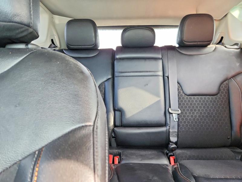 67680596 :رقم المزاد ، 3C4NJDBB4JT192584 vin ، 2018 Jeep Compass مزاد بيع