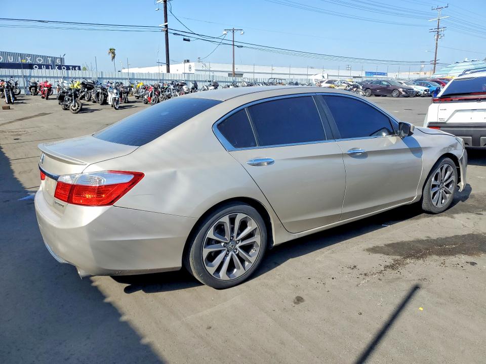 2014 Honda Accord მანქანა იყიდება აუქციონზე, vin: 1HGCR2F5XEA266873, აუქციონის ნომერი: 70156156