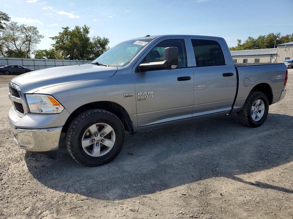68038996 :رقم المزاد ، 3C6RR7KT1NG310794 vin ، 2022 Ram 1500 Classic مزاد بيع