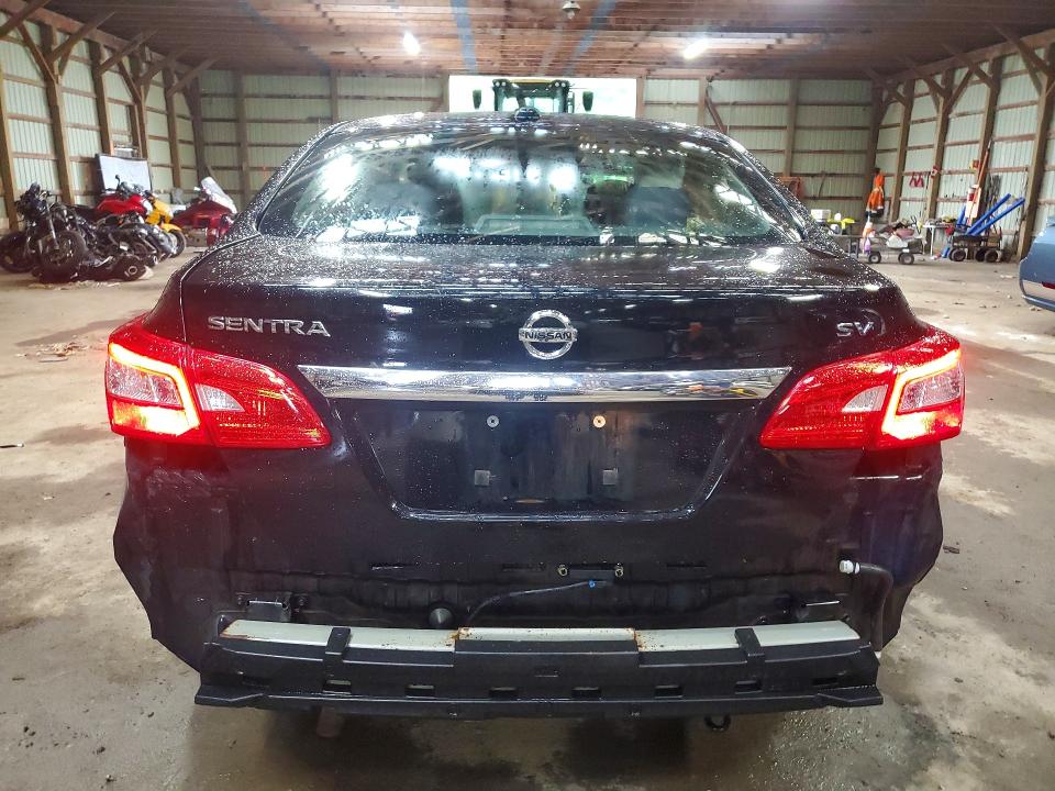 68016796 :رقم المزاد ، 3N1AB7AP7JY316430 vin ، 2018 Nissan Sentra مزاد بيع