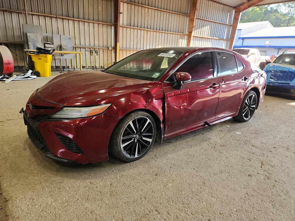 2018 Toyota Camry მანქანა იყიდება აუქციონზე, vin: 4T1B61HK8JU578873, აუქციონის ნომერი: 69737266
