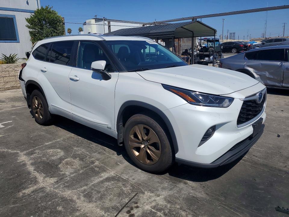 Продаж на аукціоні авто 2023 Toyota Highlander, vin: 5TDABRCH4PS566383, номер лоту: 68696606