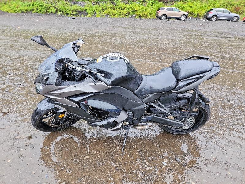 67418786 :رقم المزاد ، JKAZXCW15HA003108 vin ، 2017 Kawasaki Zx1000 مزاد بيع