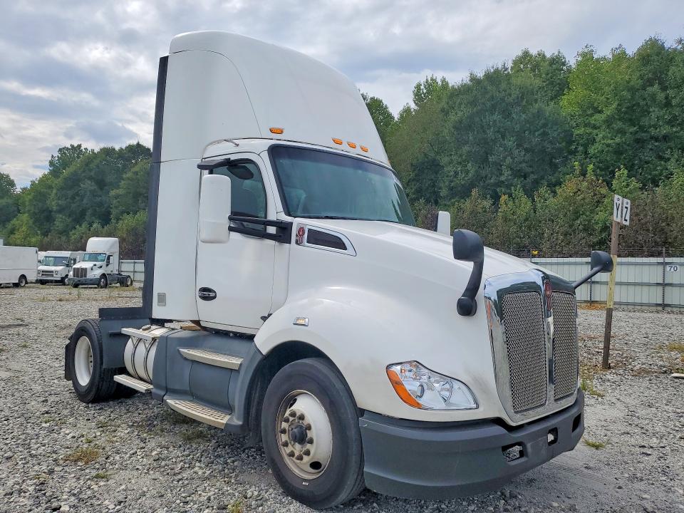 2018 Kenworth T680 მანქანა იყიდება აუქციონზე, vin: 1XKYA48X7JJ204240, აუქციონის ნომერი: 69945416