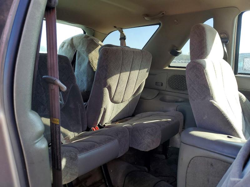 68874806 :رقم المزاد ، 1GKCS18W3YK260550 vin ، 2000 Gmc Jimmy مزاد بيع