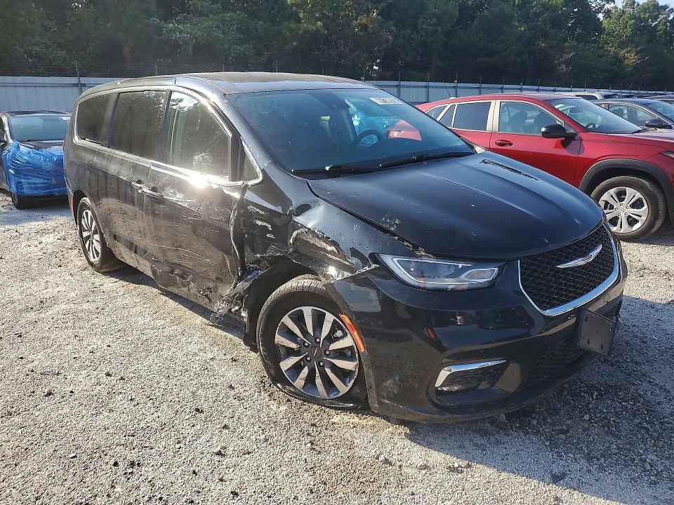 Продажа на аукционе авто 2023 Chrysler Pacifica, vin: 2C4RC1L71PR611586, номер лота: 69150926