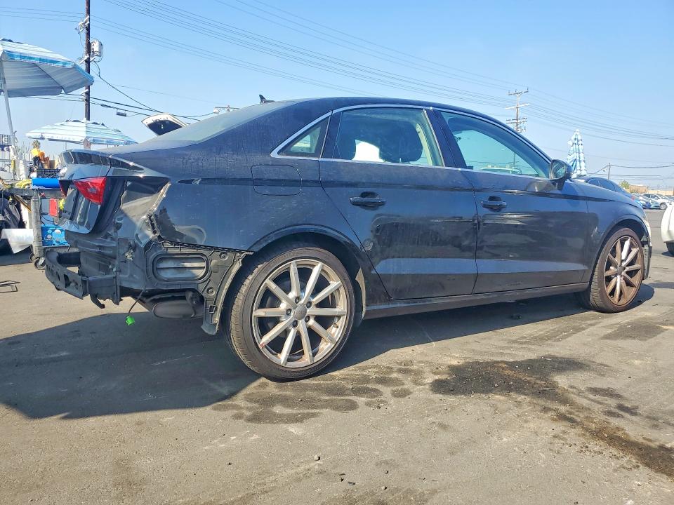 Продажа на аукционе авто 2015 Audi A3, vin: WAUACGFF2F1004695, номер лота: 70330786