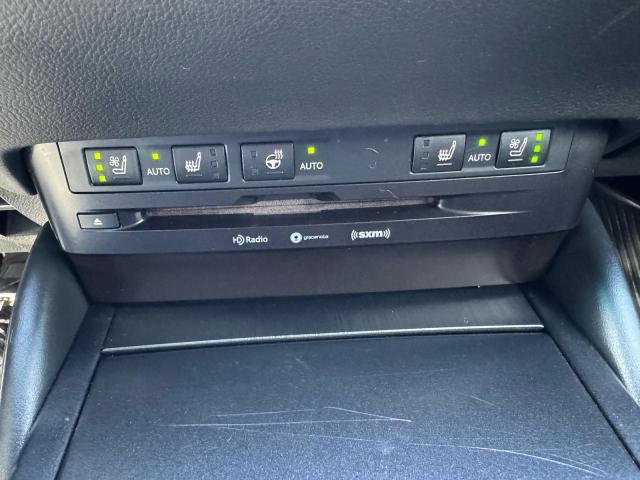 70493236 :رقم المزاد ، 58ABZ1B15KU038110 vin ، 2019 Lexus Es مزاد بيع