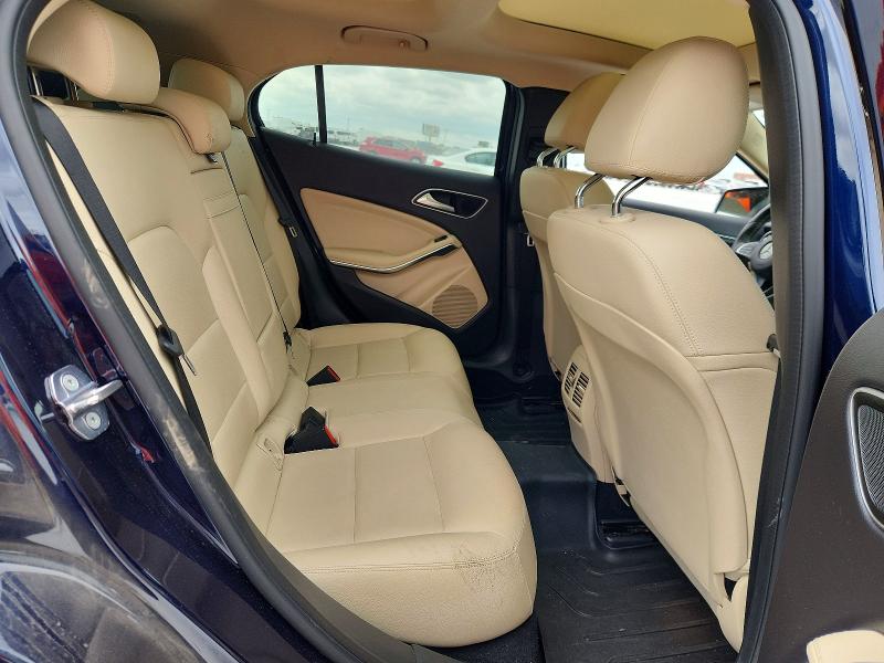 69802636 :رقم المزاد ، WDCTG4EB0KJ553121 vin ، 2019 Mercedes-benz Gla مزاد بيع