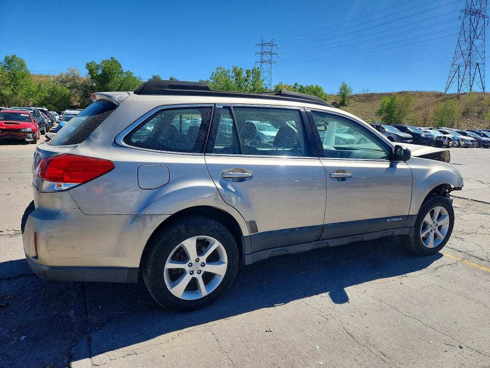 Продажа на аукционе авто 2014 Subaru Outback, vin: 4S4BRCAC4E3247743, номер лота: 67959436