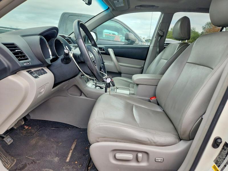 2013 Toyota Highlander მანქანა იყიდება აუქციონზე, vin: 5TDBK3EH8DS212067, აუქციონის ნომერი: 69158656