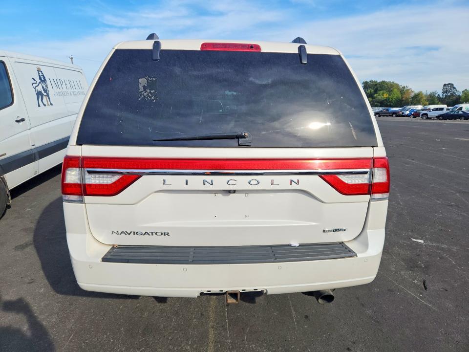 70501496 :رقم المزاد ، 5LMJJ2HT2FEJ02416 vin ، 2015 Lincoln Navigator مزاد بيع