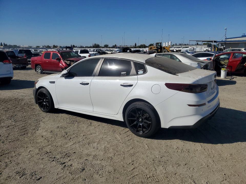 2019 Kia Optima მანქანა იყიდება აუქციონზე, vin: 5XXGT4L34KG344371, აუქციონის ნომერი: 70297326