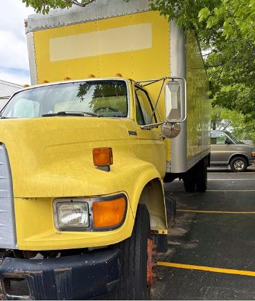 69895336 :رقم المزاد ، 1FDNF70J6WVA03014 vin ، 1998 Ford F700 مزاد بيع