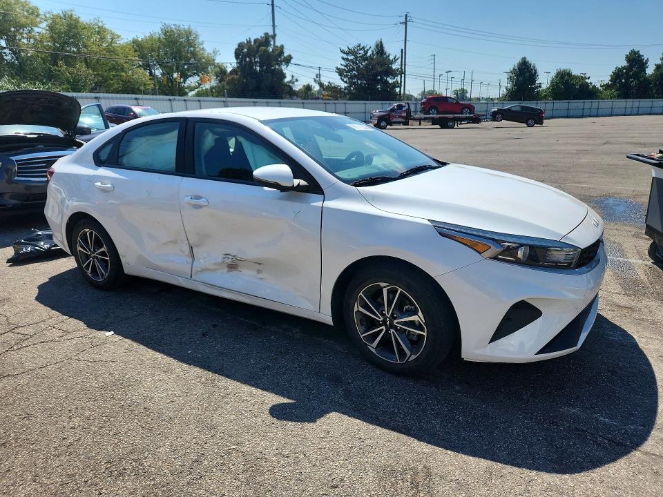66741236 :رقم المزاد ، 3KPF24AD1NE465849 vin ، 2022 Kia Forte مزاد بيع