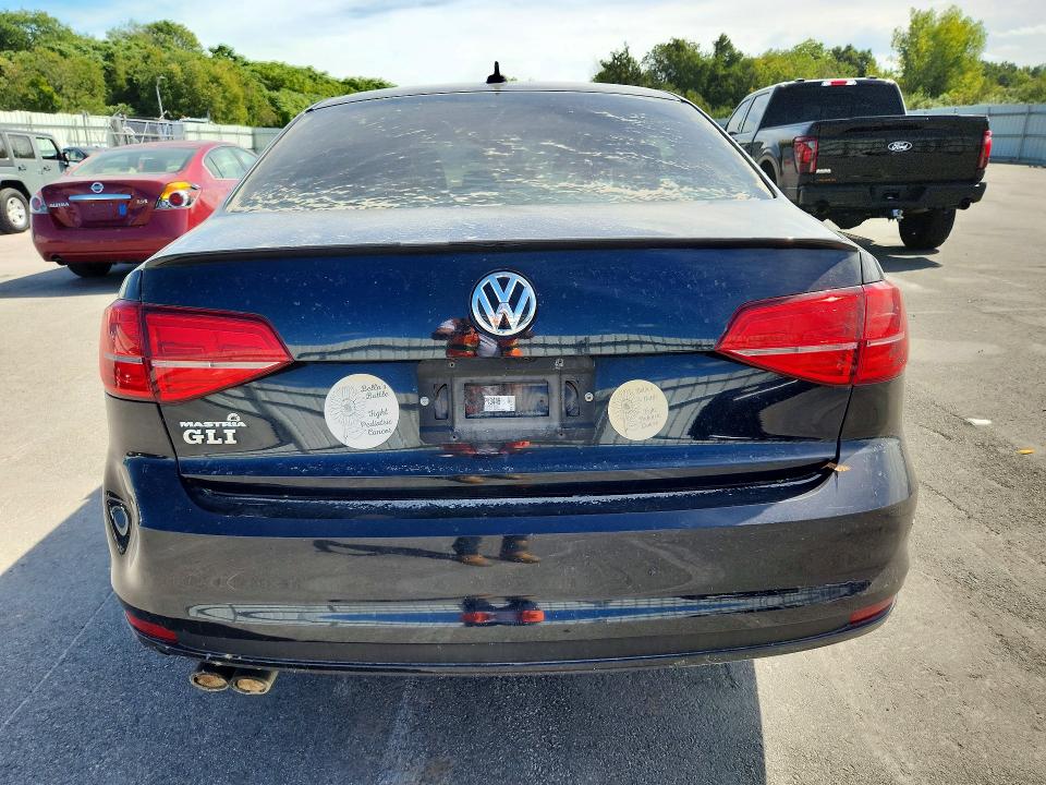 68383856 :رقم المزاد ، 3VW5S7AJ5FM415298 vin ، 2015 Volkswagen Jetta مزاد بيع