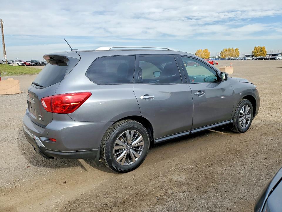 Продажа на аукционе авто 2018 Nissan Pathfinder, vin: 5N1DR2MM2JC630324, номер лота: 70455656