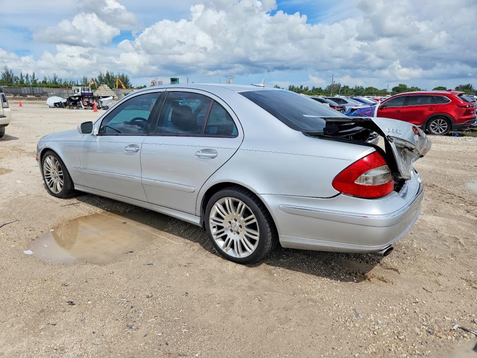 69520526 :رقم المزاد ، WDBUF72X47B054787 vin ، 2007 Mercedes-benz E-class مزاد بيع