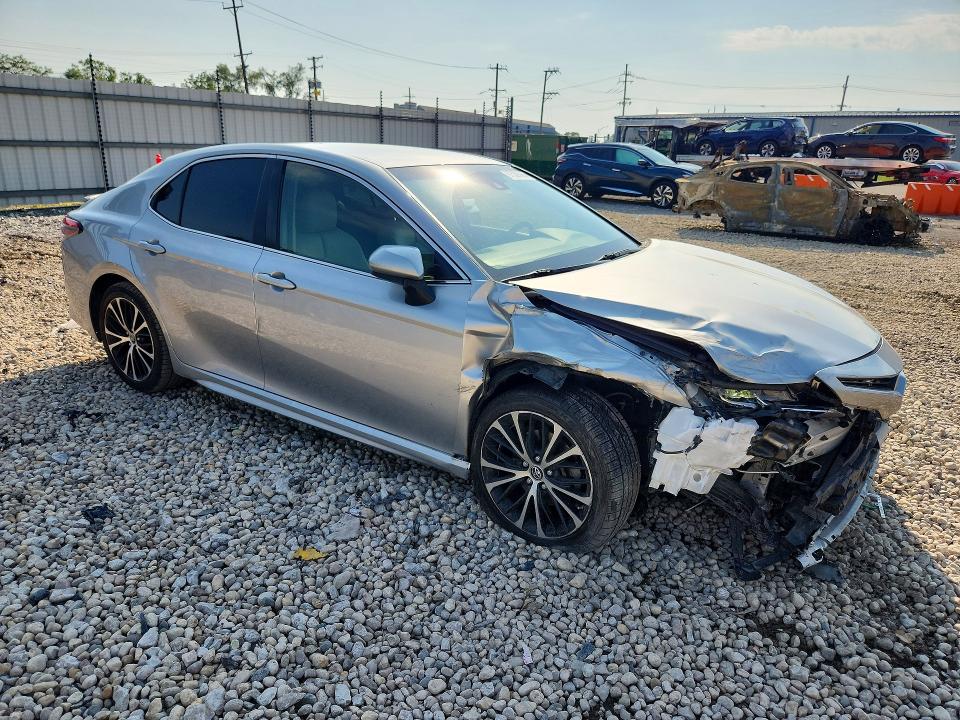 67539566 :رقم المزاد ، JTNB11HK0J3011545 vin ، 2018 Toyota Camry مزاد بيع