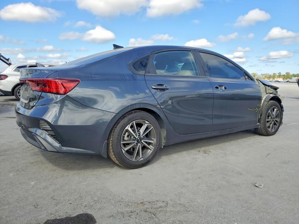 Продажа на аукционе авто 2023 Kia Forte, vin: 3KPF24AD2PE542151, номер лота: 69954186