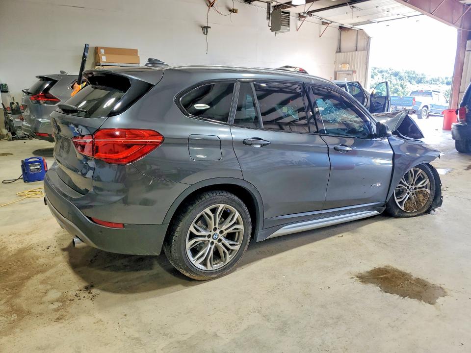 Продаж на аукціоні авто 2017 Bmw X1, vin: WBXHT3C32H5F69860, номер лоту: 67218106