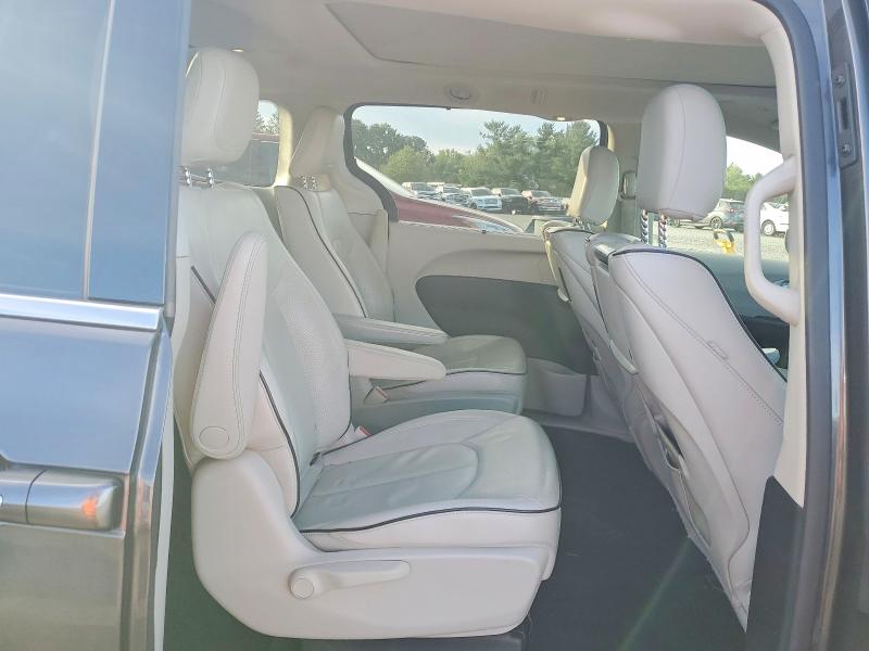 Продажа на аукционе авто 2018 Chrysler Pacifica, vin: 2C4RC1N70JR230526, номер лота: 69965976